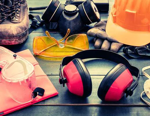 Casco, orejeras, lentes y mascarilla de seguridad